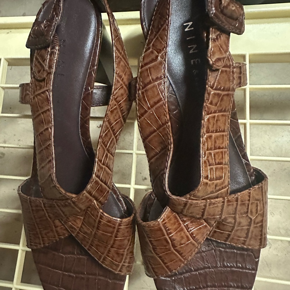 Nine West Croc-Embossed Brown Sandals